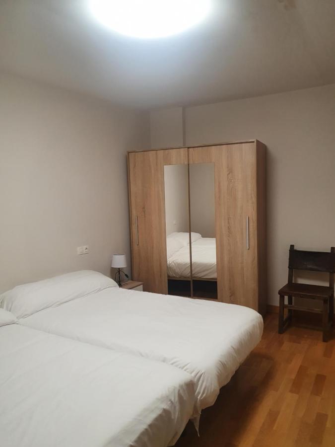 Hostal Rural 18 De Abril Olite Bagian luar foto