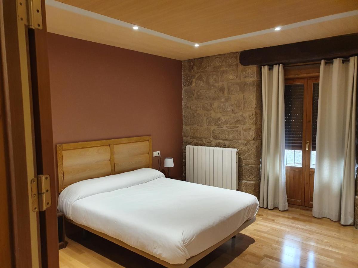 Hostal Rural 18 De Abril Olite Bagian luar foto