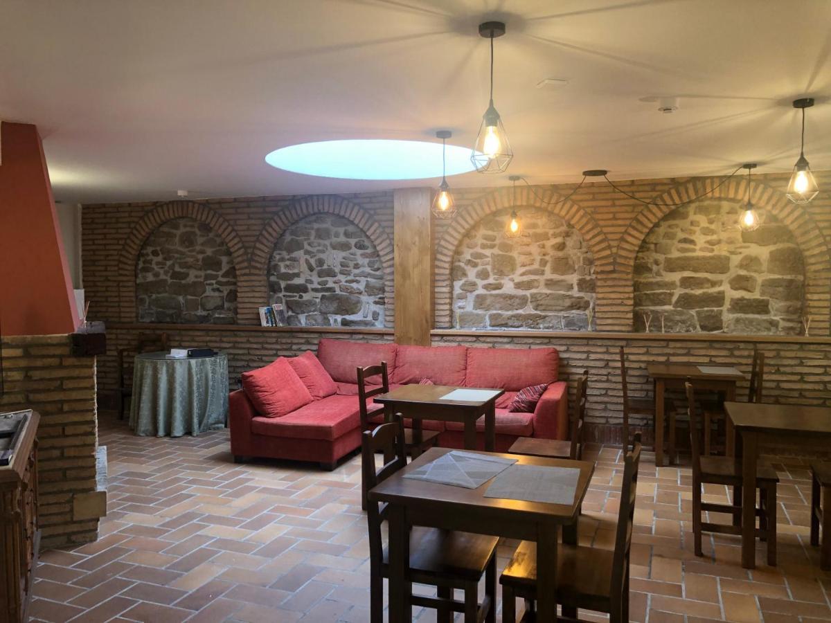 Hostal Rural 18 De Abril Olite Bagian luar foto