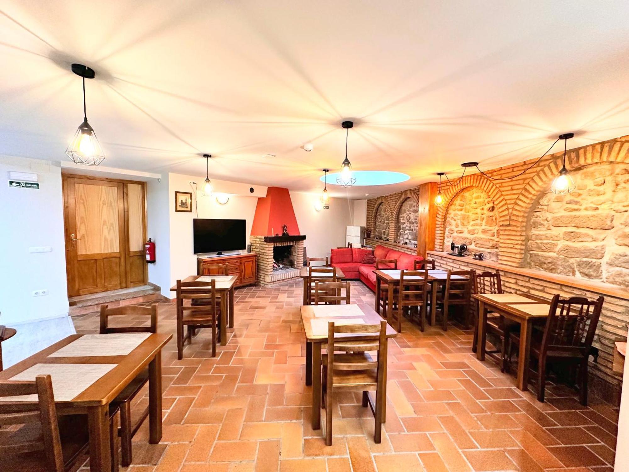Hostal Rural 18 De Abril Olite Bagian luar foto