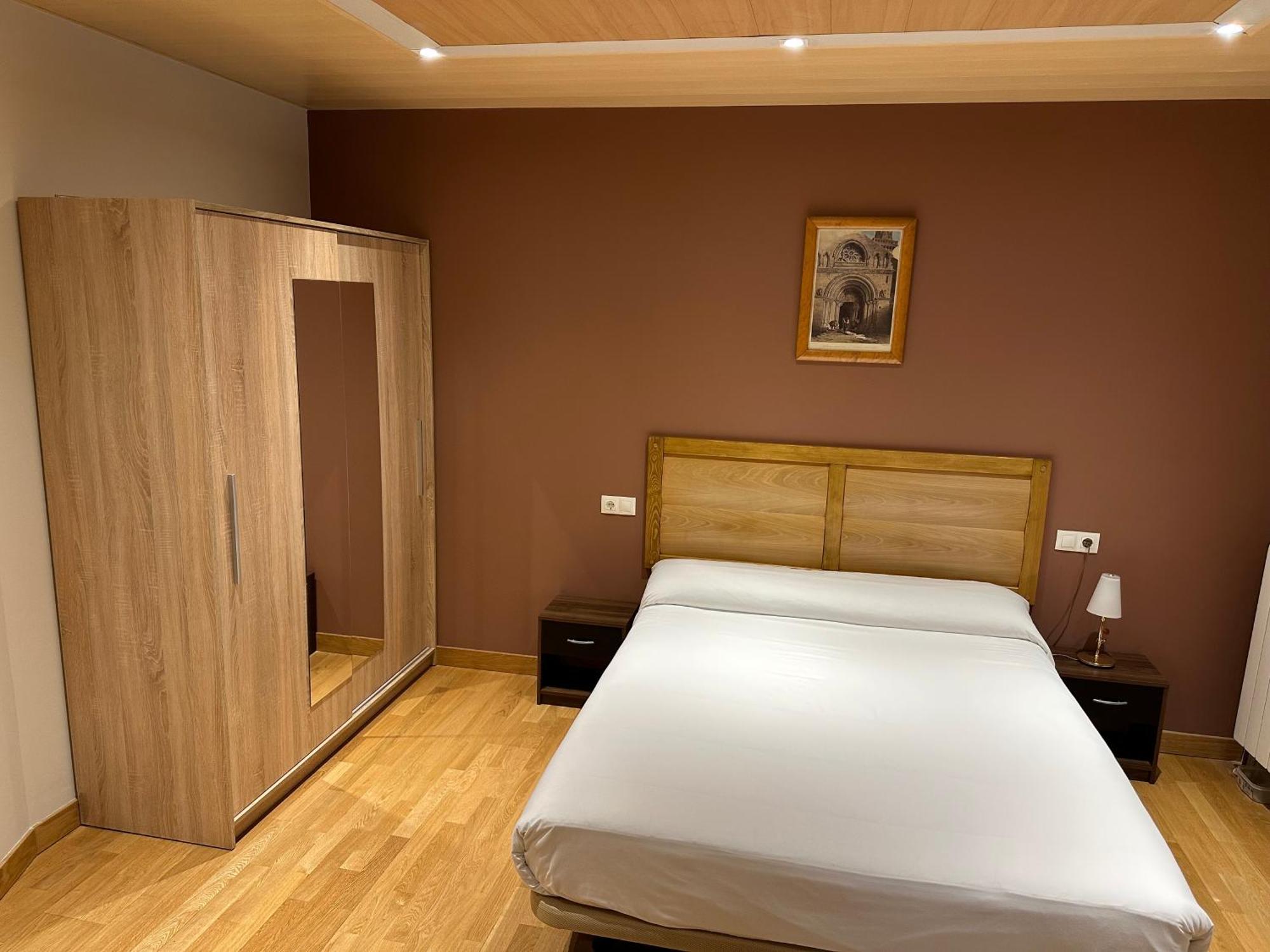 Hostal Rural 18 De Abril Olite Bagian luar foto